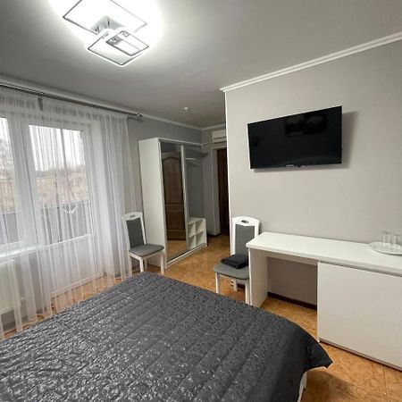 Золотий Лев Hotel Zvenyhorodka Luaran gambar