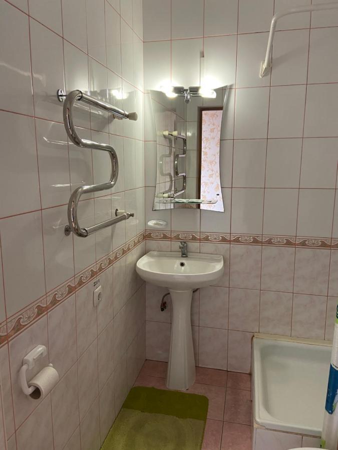 Золотий Лев Hotel Zvenyhorodka Luaran gambar
