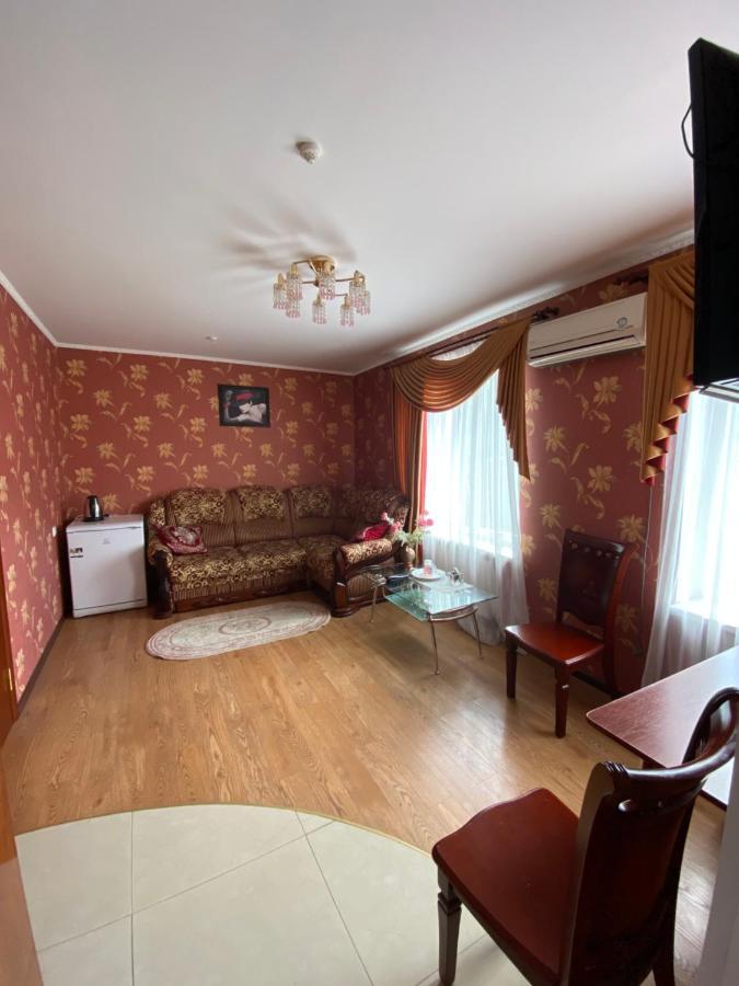 Золотий Лев Hotel Zvenyhorodka Luaran gambar