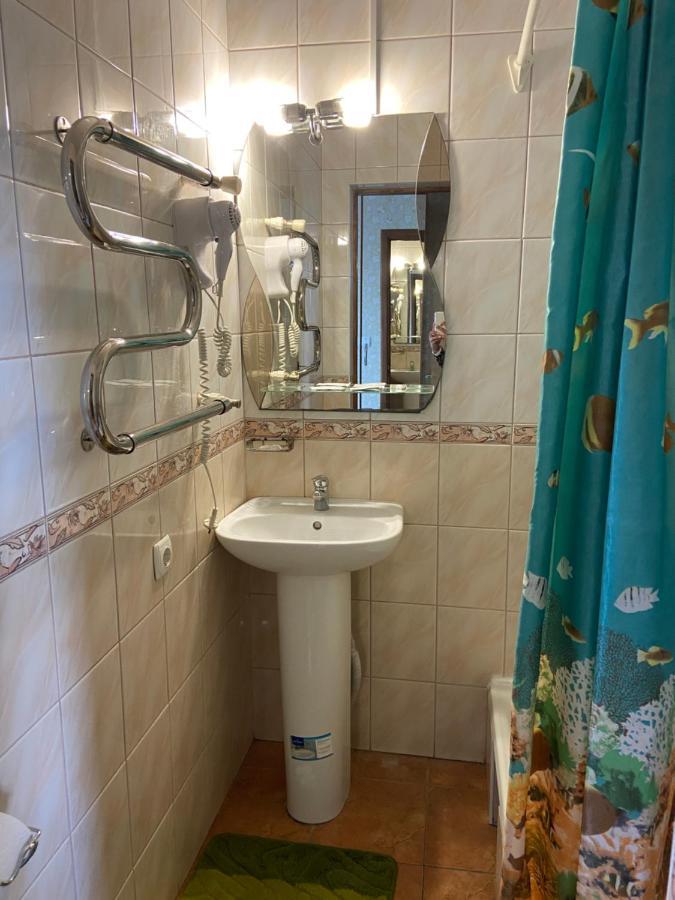 Золотий Лев Hotel Zvenyhorodka Luaran gambar