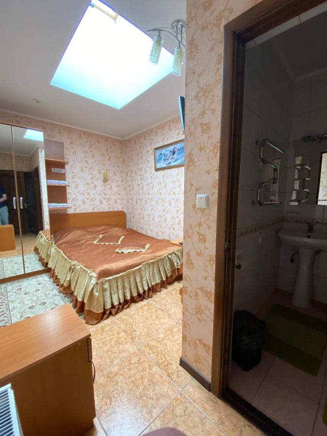 Золотий Лев Hotel Zvenyhorodka Luaran gambar