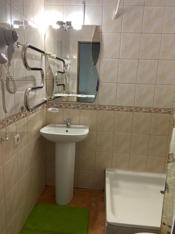 Золотий Лев Hotel Zvenyhorodka Luaran gambar